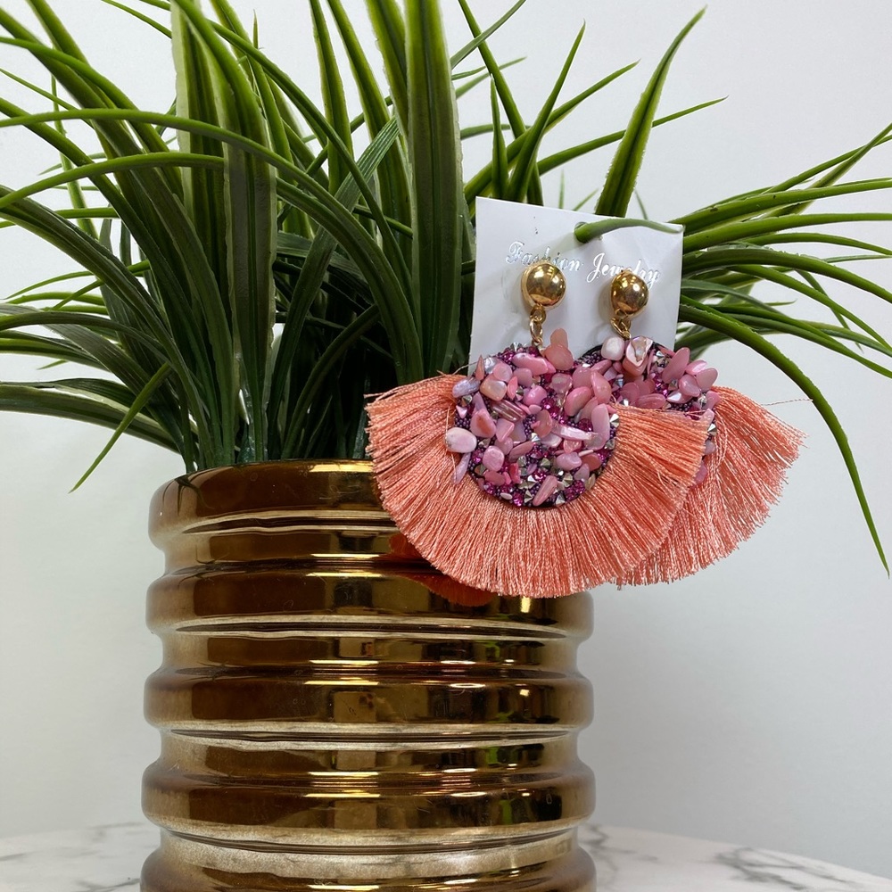 ‼️ Peach Pink Rock Stone Diamond Fan Earrings - Picture 8 of 8